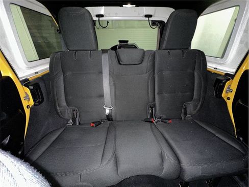 Used 2021 Jeep Wrangler Unlimited Willys image 31