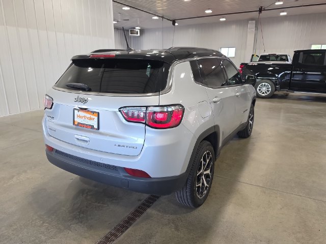 Used 2025 Jeep Compass Limited AWD/4WD image 8