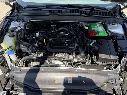 Used 2014 Ford Fusion SE w/ Equipment Group 202A FWD image 24