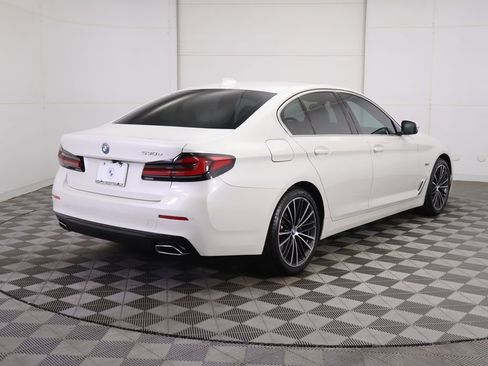 Certified 2023 BMW 530e w/ Premium Package image 5