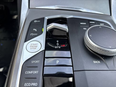 Used 2025 BMW 230i Coupe w/ M Sport Package RWD image 26