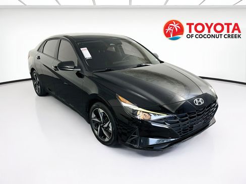 Used 2023 Hyundai Elantra SEL w/ Convenience Package FWD image 1