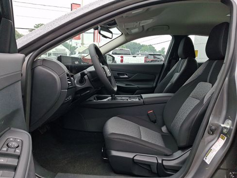 New 2026 Nissan Sentra SV w/ SV Convenience Package FWD image 10