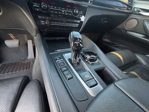 Used 2016 BMW X6 xDrive50i w/ Executive Package AWD/4WD image 18