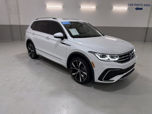 Used 2024 Volkswagen Tiguan SEL R-Line image 4