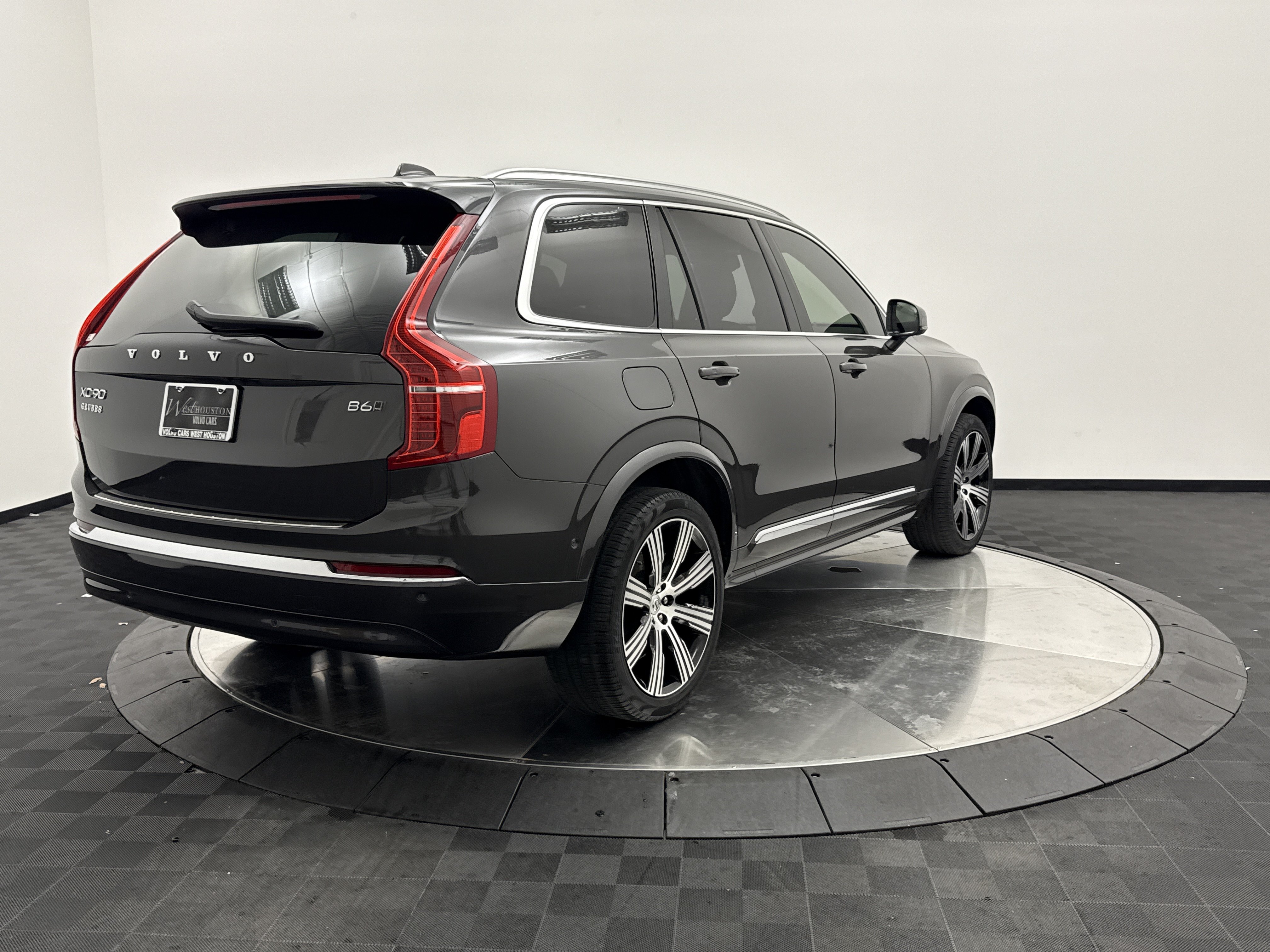 Certified 2024 Volvo XC90 B6 Plus w/ Protection Package Premier AWD/4WD image 7