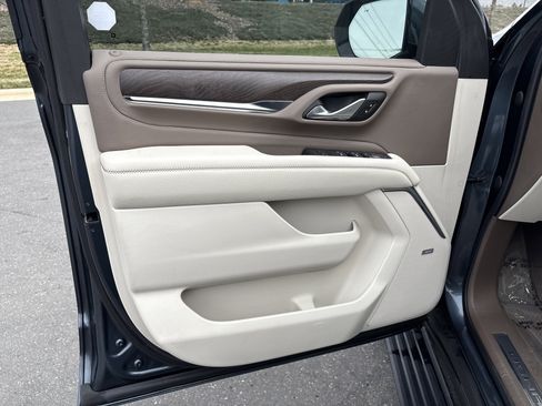 Used 2021 GMC Yukon Denali image 14