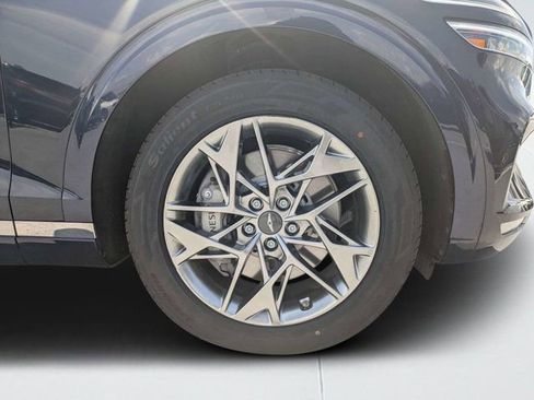 Used 2025 Genesis GV70 2.5T AWD/4WD image 10
