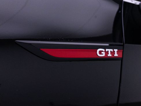 Used 2024 Volkswagen GTI SE FWD image 5