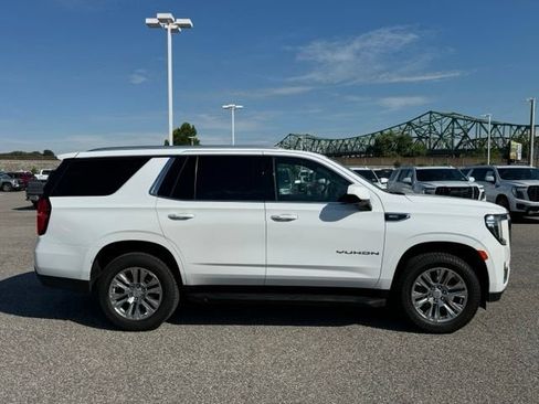 Used 2023 GMC Yukon SLE AWD/4WD image 7