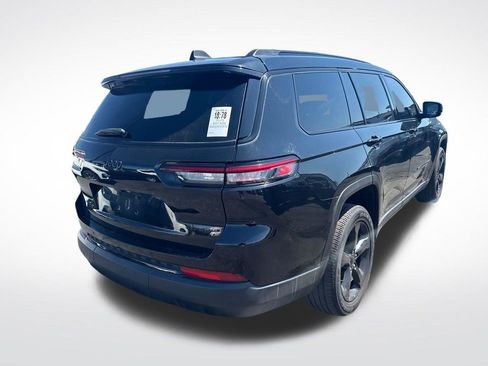 Used 2023 Jeep Grand Cherokee L Laredo image 2