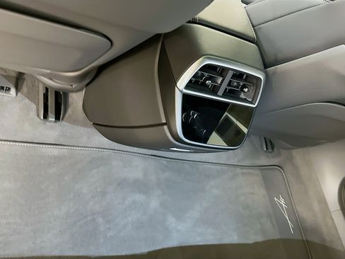 Used 2024 Lucid Air Touring image 29