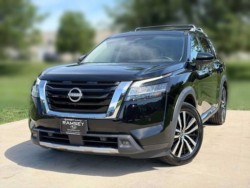 Used 2023 Nissan Pathfinder Platinum AWD/4WD image 1