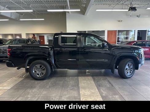 Used 2025 Nissan Frontier SV AWD/4WD image 8