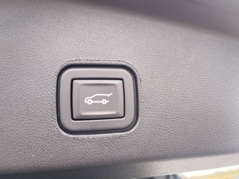 Certified 2024 Cadillac Lyriq Luxury AWD/4WD image 16