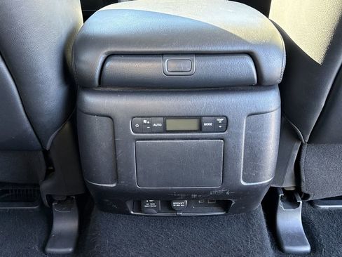 Used 2023 Nissan Armada SL image 25