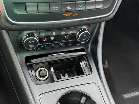 Used 2017 Mercedes-Benz GLA 250 image 20
