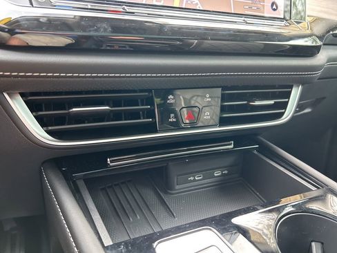 Certified 2025 Volkswagen Atlas SEL Premium R-Line image 37