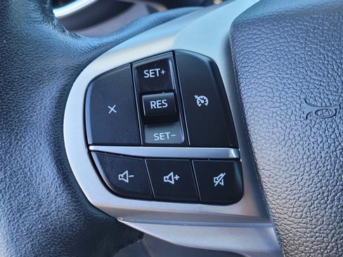 Used 2022 Ford Explorer XLT w/ Equipment Group 202A image 27