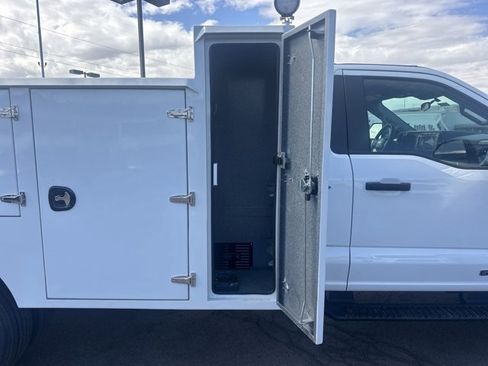 New 2023 Ford F550 2WD Regular Cab Super Duty image 7