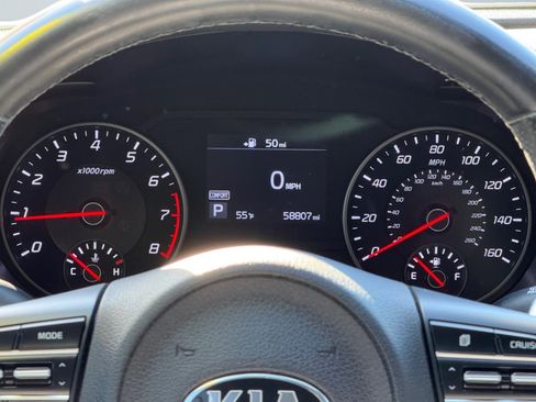 Used 2020 Kia Stinger GT-Line image 11