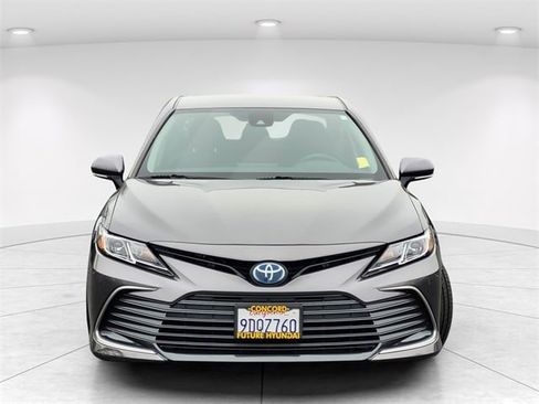 Used 2023 Toyota Camry LE image 2