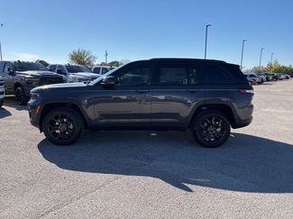 New 2025 Jeep Grand Cherokee Limited video 2