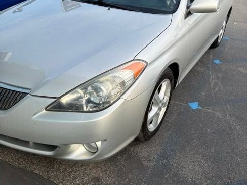 Used 2005 Toyota Solara SLE FWD image 2