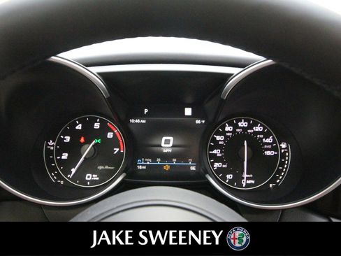 New 2022 Alfa Romeo Giulia Ti image 15