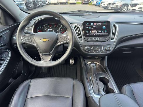 Used 2017 Chevrolet Malibu LT w/ Leather Package FWD image 20