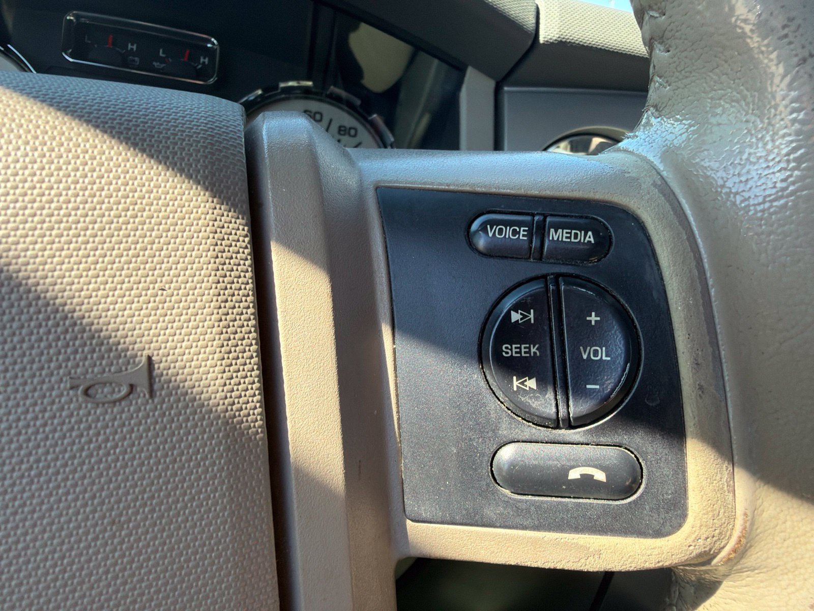 Used 2010 Ford Expedition Limited RWD image 17
