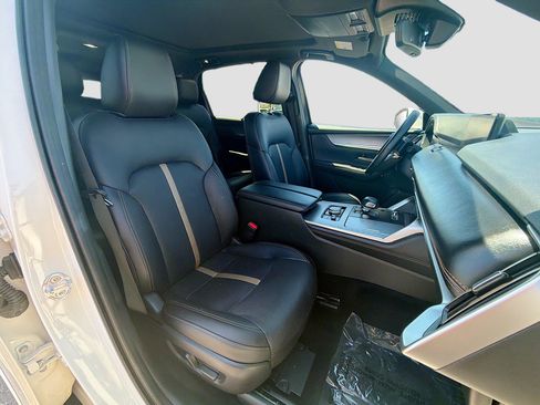 Used 2024 MAZDA CX-90 Plug-In Hybrid w/ Premium Plus AWD/4WD image 35