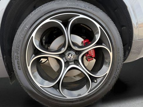 Used 2023 Alfa Romeo Stelvio Veloce image 31