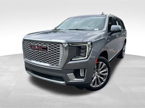 Used 2021 GMC Yukon XL Denali w/ Denali Premium Package image 9