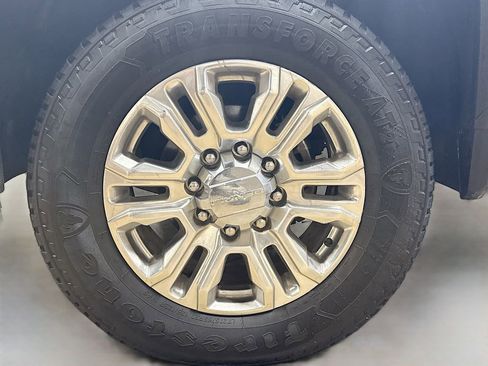 Used 2023 GMC Sierra 2500 Denali image 32