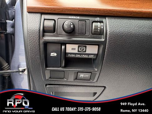 Used 2013 Subaru Outback 2.5i Limited w/ Moonroof Pkg AWD/4WD image 20