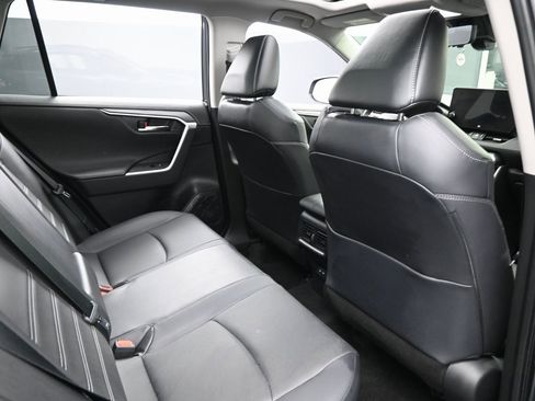 Used 2023 Toyota RAV4 Limited image 33