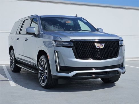 Used 2024 Cadillac Escalade ESV Sport image 3