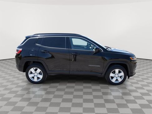 Used 2022 Jeep Compass Latitude AWD/4WD image 4