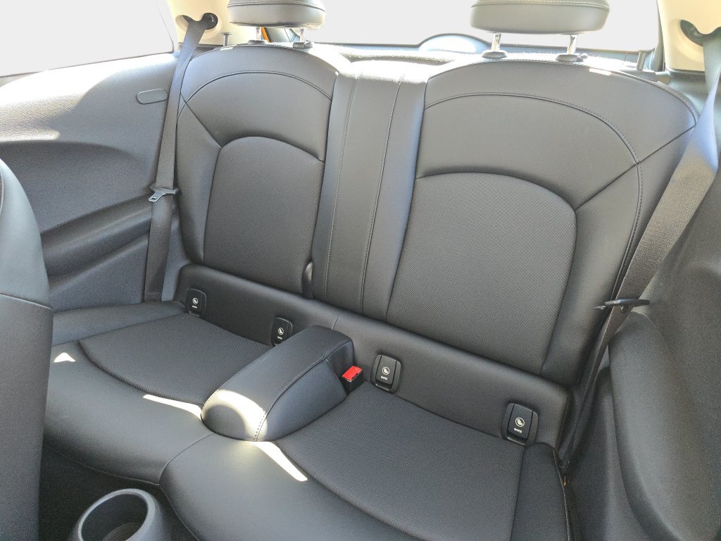 Used 2015 MINI Cooper 2-Door Hardtop FWD image 17