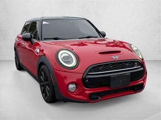 Used 2019 MINI Cooper S video 3