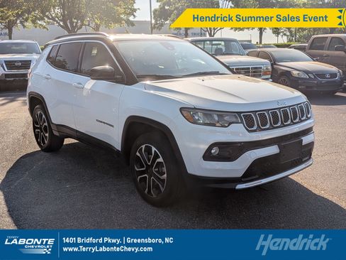 Used 2023 Jeep Compass Limited AWD/4WD image 1