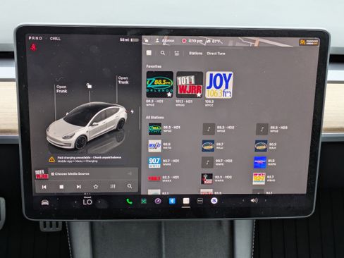 Used 2022 Tesla Model 3 Performance image 20