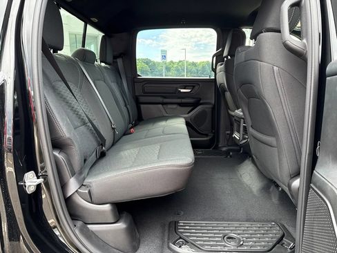 New 2026 RAM 1500 Express AWD/4WD image 12