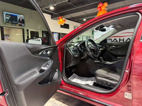 Used 2018 Chevrolet Malibu LT image 25