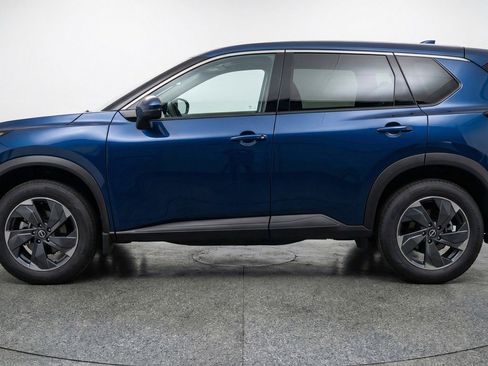 Used 2025 Nissan Rogue SV AWD/4WD image 5