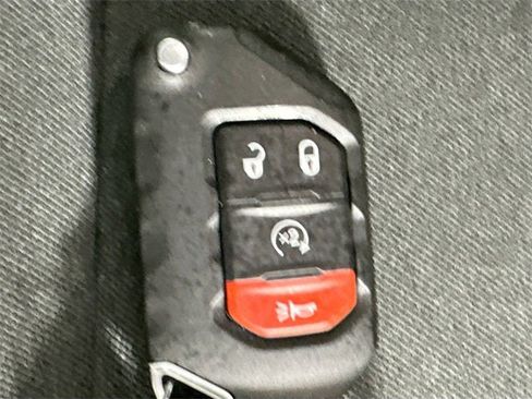 Used 2024 Jeep Wrangler Unlimited Sahara image 16