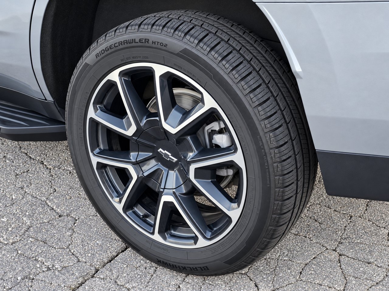 Certified 2024 Chevrolet Tahoe RST w/ Luxury Package AWD/4WD image 13