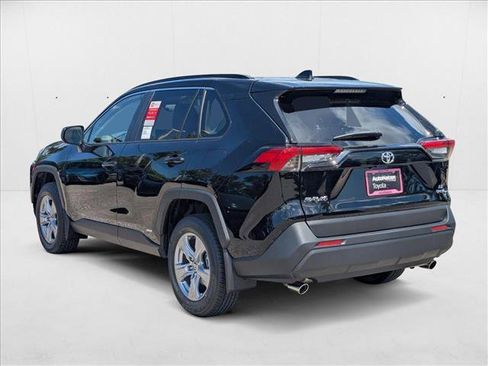 Used 2025 Toyota RAV4 LE image 8