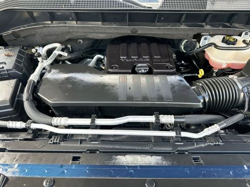 Used 2023 Chevrolet Silverado 1500 LT AWD/4WD image 28